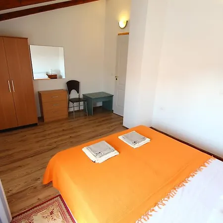 Neily Apartment *